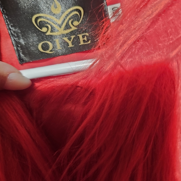 QIYE Vibrant Red Faux Fur Jacket for Women Small EUC PTP 18 - Picture 2 of 6